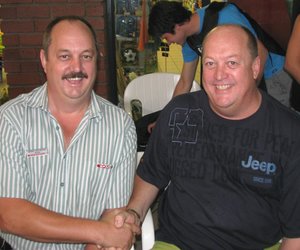 Kaalkop en Kleurvol vir Kansa